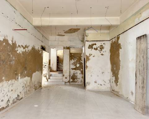 Lindo edifício Autêntico dos Anos 1920 a renovar no coração histórico de Faro