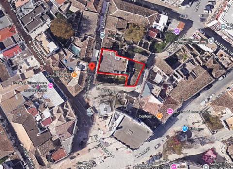 Lindo edifício Autêntico dos Anos 1920 a renovar no coração histórico de Faro