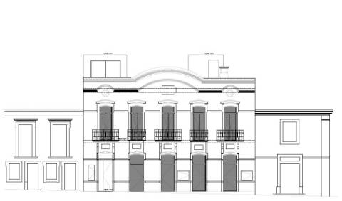 Lindo edifício Autêntico dos Anos 1920 a renovar no coração histórico de Faro