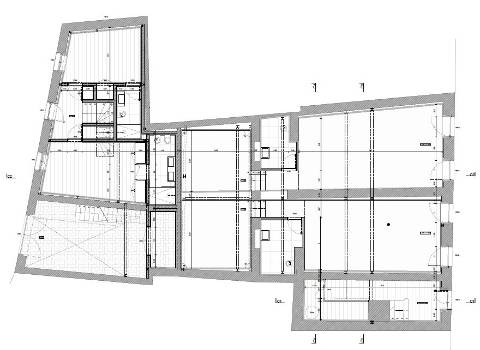Lindo edifício Autêntico dos Anos 1920 a renovar no coração histórico de Faro