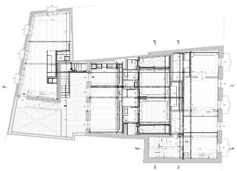 Lindo edifício Autêntico dos Anos 1920 a renovar no coração histórico de Faro