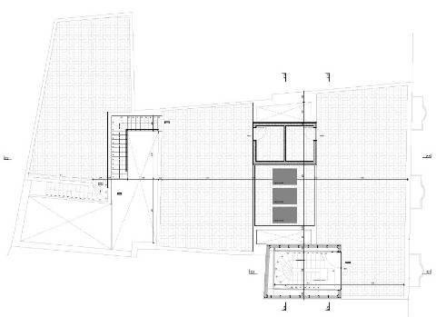 Lindo edifício Autêntico dos Anos 1920 a renovar no coração histórico de Faro