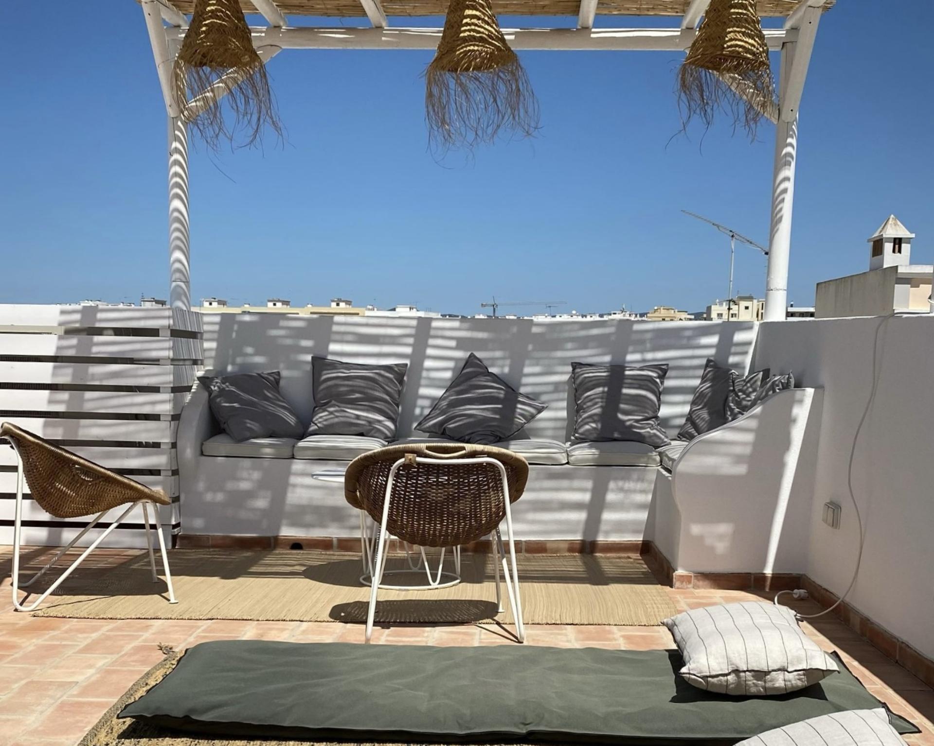 Magnífica moradia renovada I 3 quartos I Pátio I Terraço I Açoteia com piscina I Baixa I Olhão