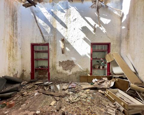 Grande quinta em ruínas para renovar integralmente I 288 m2 I Terreno de 11 815 m2 I São Bras de Alportel