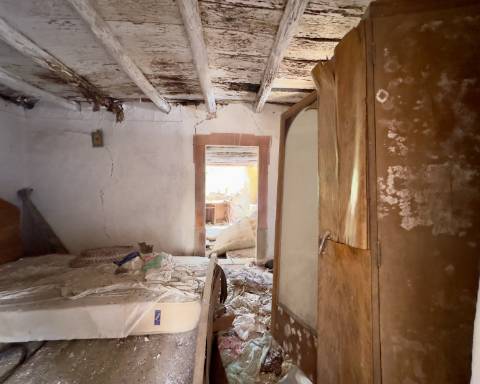 Grande quinta em ruínas para renovar integralmente I 288 m2 I Terreno de 11 815 m2 I São Bras de Alportel