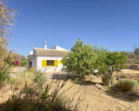 Magnífica propriedade I Casa térrea com 3 quartos I terreno com 5260 m2 I Paderne I Albufeira