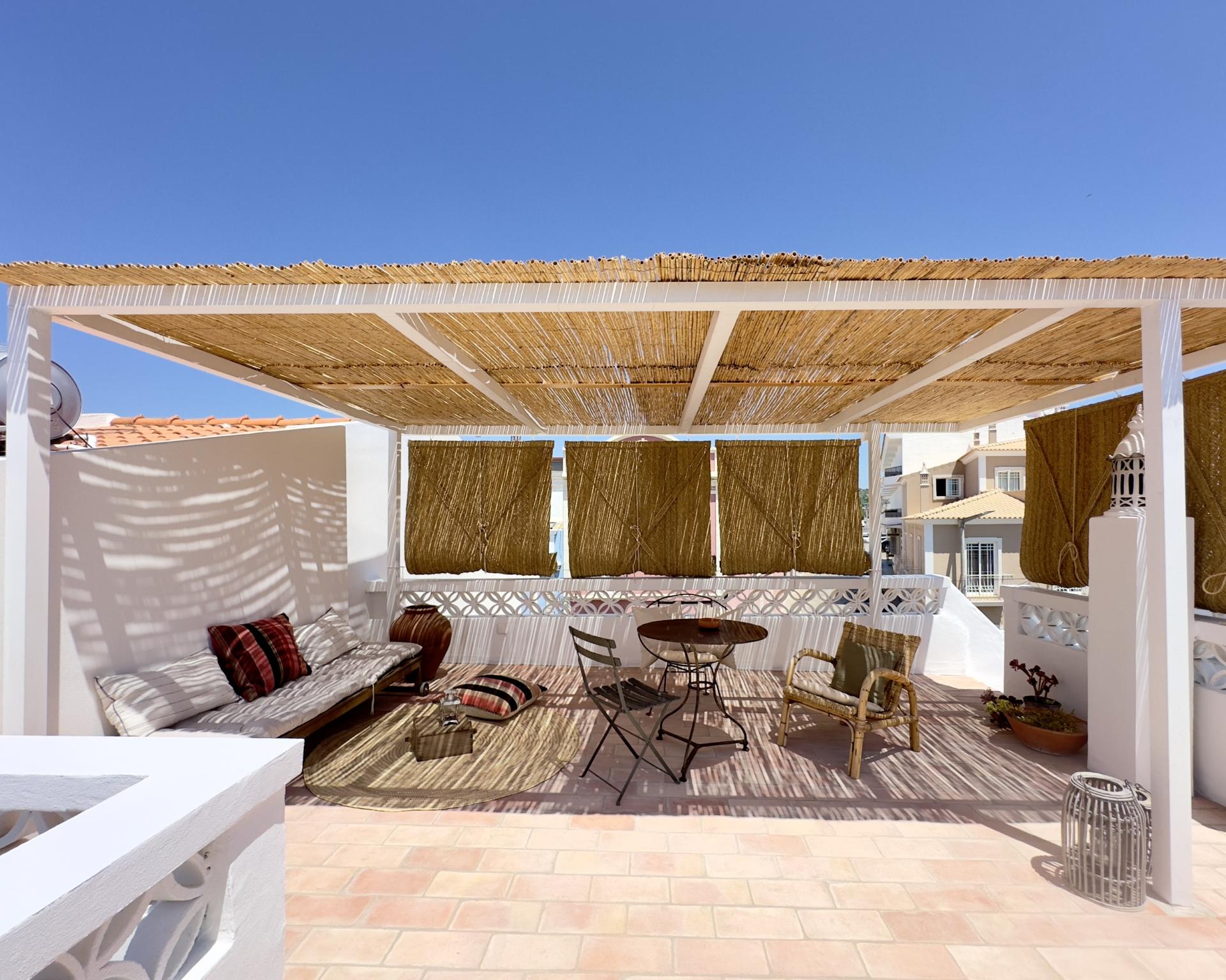 Raro ! Magnífica casa típica totalmente renovada I 3 quartos I Piscina I Pátio I Açoteia I Centro de Loulé