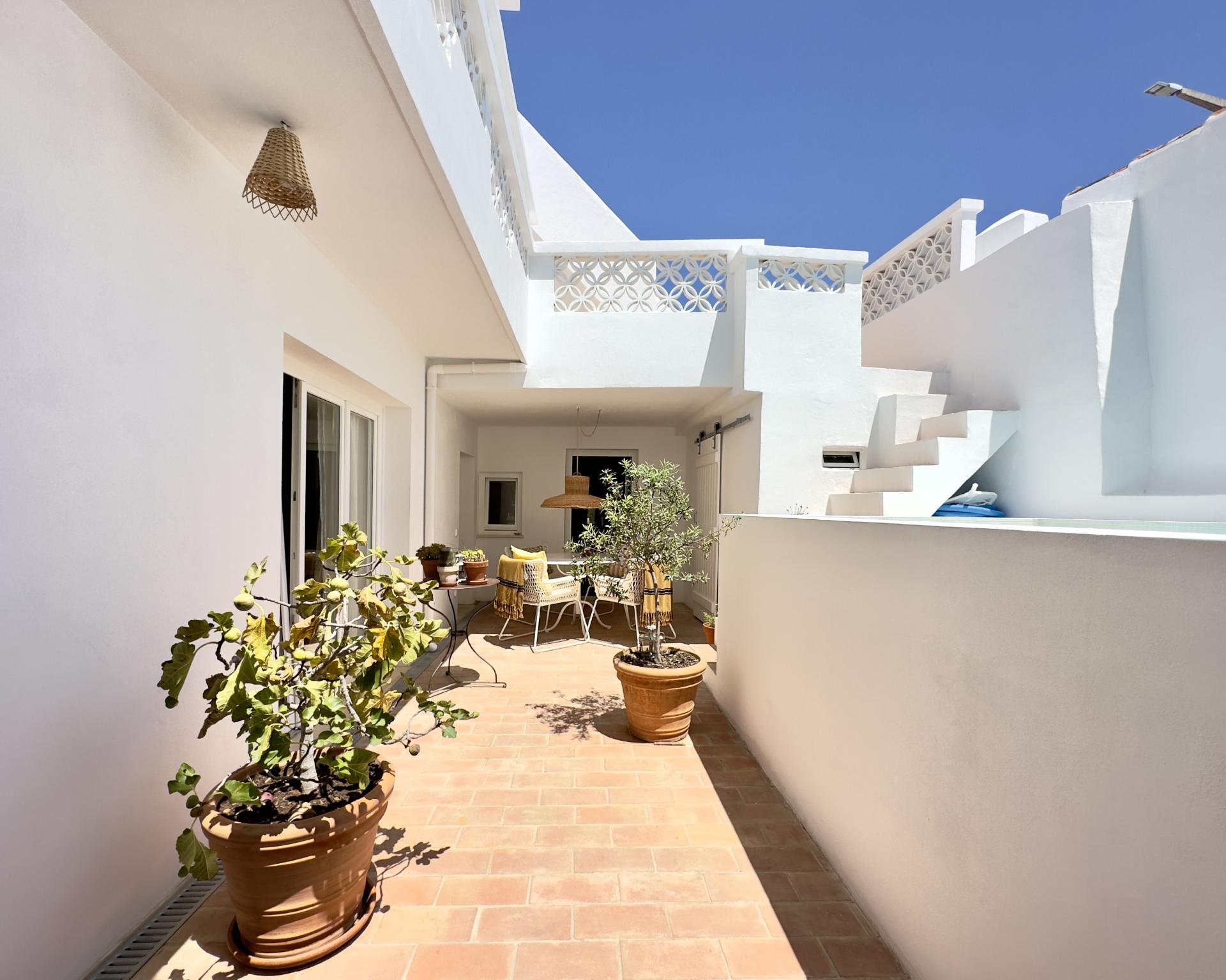 Raro ! Magnífica casa típica totalmente renovada I 3 quartos I Piscina I Pátio I Açoteia I Centro de Loulé