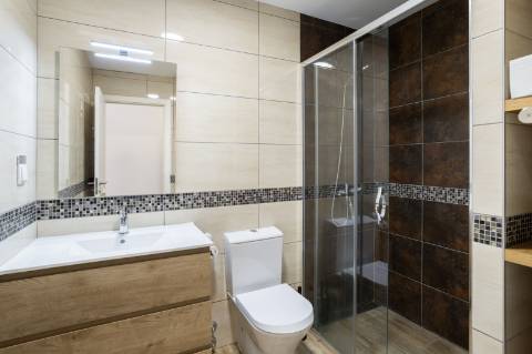 Típica I 3 quartos I Totalmente remodelada I Pátio I Roof top I Centro de Olhão