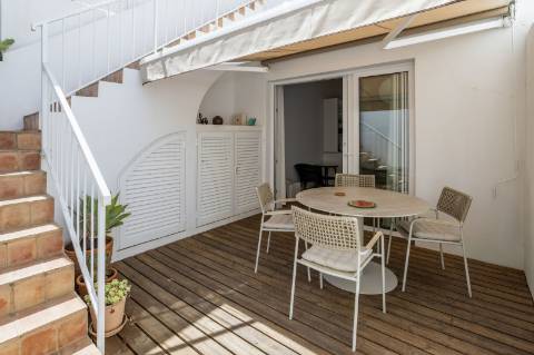 Típica I 3 quartos I Totalmente remodelada I Pátio I Roof top I Centro de Olhão