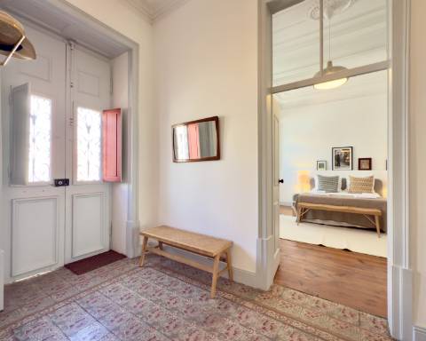 Elegante moradia renovada I 3 quartos I Pátio I Piscina I Terraço I Centro histórico de Vila Real de Santo António