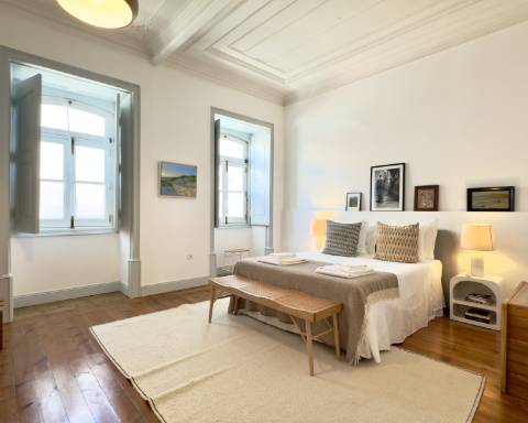 Elegante moradia renovada I 3 quartos I Pátio I Piscina I Terraço I Centro histórico de Vila Real de Santo António