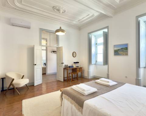 Elegante moradia renovada I 3 quartos I Pátio I Piscina I Terraço I Centro histórico de Vila Real de Santo António