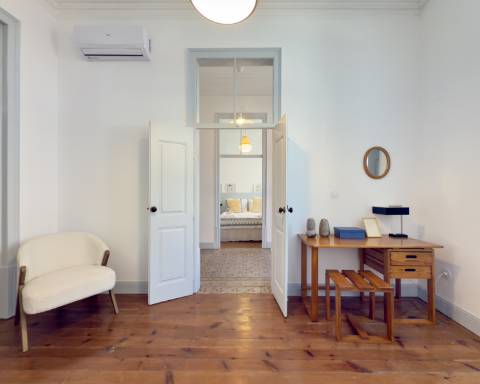 Elegante moradia renovada I 3 quartos I Pátio I Piscina I Terraço I Centro histórico de Vila Real de Santo António