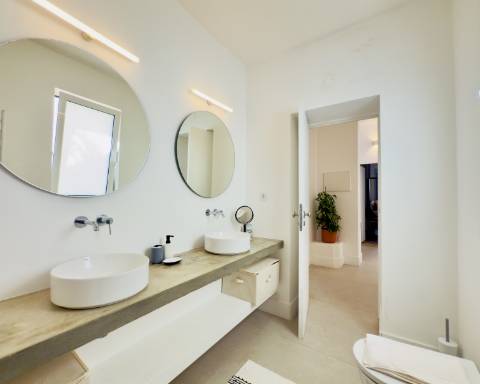 Elegante moradia renovada I 3 quartos I Pátio I Piscina I Terraço I Centro histórico de Vila Real de Santo António