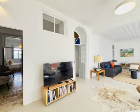 Elegante moradia renovada I 3 quartos I Pátio I Piscina I Terraço I Centro histórico de Vila Real de Santo António