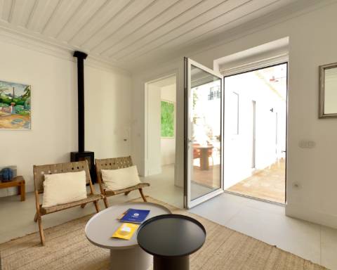 Elegante moradia renovada I 3 quartos I Pátio I Piscina I Terraço I Centro histórico de Vila Real de Santo António