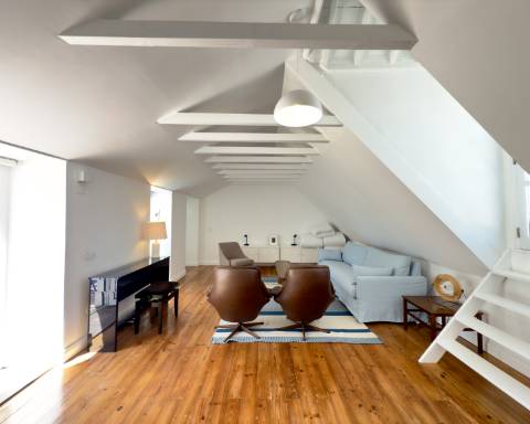 Elegante moradia renovada I 3 quartos I Pátio I Piscina I Terraço I Centro histórico de Vila Real de Santo António