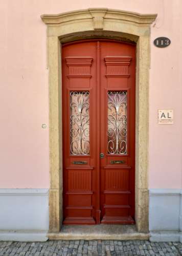 Elegante moradia renovada I 3 quartos I Pátio I Piscina I Terraço I Centro histórico de Vila Real de Santo António