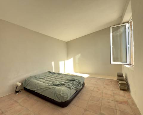 Encantadora casa tradicional para renovar I 3 quartos I Jardim de 600 m2 I Vista mar I Santa Barbara de Nexe