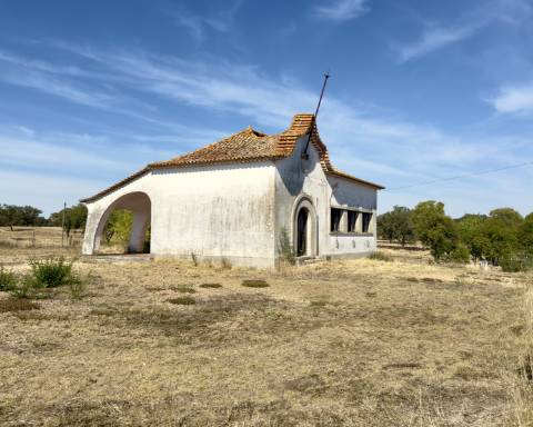 UNICO! Antiga escola primária para renovar I Projeto aprovado I 3 quartos I Piscina I Alentejo I Torre de Coelheiros I Évora