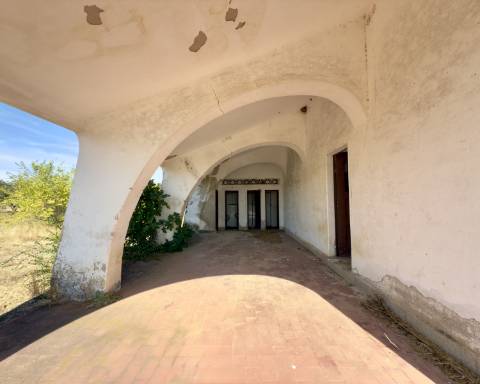 UNICO! Antiga escola primária para renovar I Projeto aprovado I 3 quartos I Piscina I Alentejo I Torre de Coelheiros I Évora