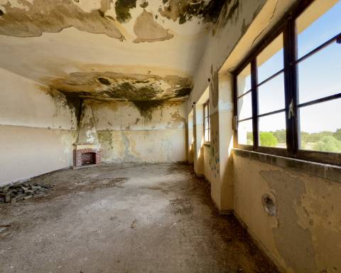 UNICO! Antiga escola primária para renovar I Projeto aprovado I 3 quartos I Piscina I Alentejo I Torre de Coelheiros I Évora