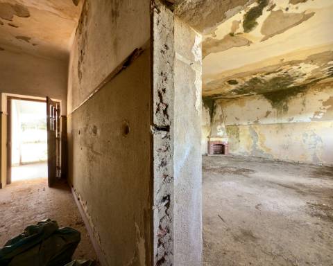 UNICO! Antiga escola primária para renovar I Projeto aprovado I 3 quartos I Piscina I Alentejo I Torre de Coelheiros I Évora