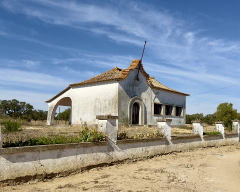 UNICO! Antiga escola primária para renovar I Projeto aprovado I 3 quartos I Piscina I Alentejo I Torre de Coelheiros I Évora