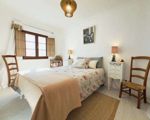 Charmosa casa tradicional I Totalmente renovada I 2 quartos I Ampla açoteia com vista panorâmica para o mar I Centro da vila da Fuseta