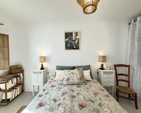 Charmosa casa tradicional I Totalmente renovada I 2 quartos I Ampla açoteia com vista panorâmica para o mar I Centro da vila da Fuseta