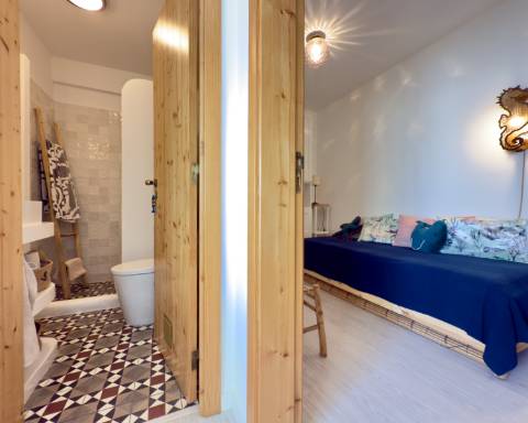 Charmosa casa tradicional I Totalmente renovada I 2 quartos I Ampla açoteia com vista panorâmica para o mar I Centro da vila da Fuseta