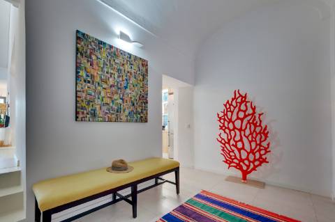 Quinta renovada com muito bom gosto com 3 quartos à alguns passos da praia