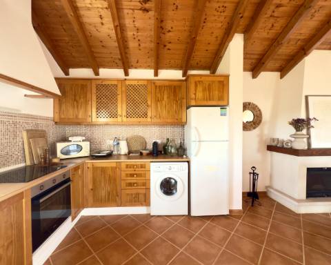 Linda casa típica do Alentejo I 2 quartos I Piscina I Terreno vedado com 3 290 m2 I São Domingos I Santiago do Cacém