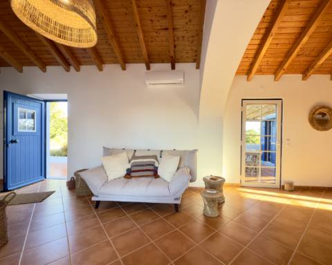 Linda casa típica do Alentejo I 2 quartos I Piscina I Terreno vedado com 3 290 m2 I São Domingos I Santiago do Cacém