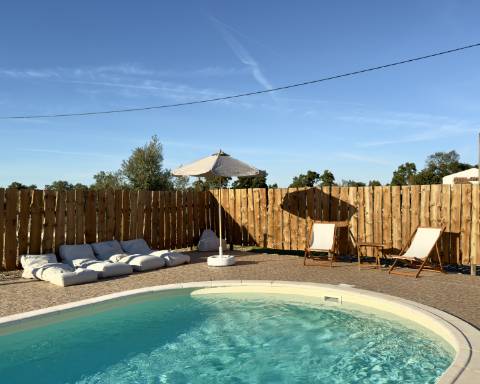 Linda casa típica do Alentejo I 2 quartos I Piscina I Terreno vedado com 3 290 m2 I São Domingos I Santiago do Cacém