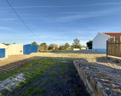 Linda casa típica do Alentejo I 2 quartos I Piscina I Terreno vedado com 3 290 m2 I São Domingos I Santiago do Cacém