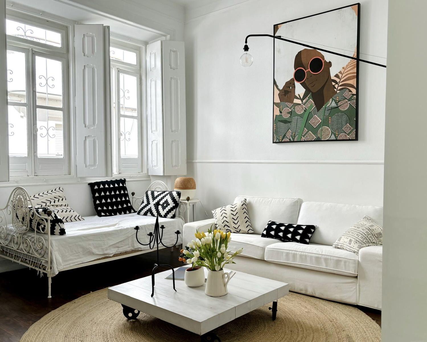 Casa geminada cheia de charme I Arquitetura tradicional I 2 quartos +1 I Pátio I Tanque I Terraços I Baixa Olhão