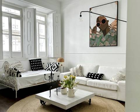 Casa geminada cheia de charme I Arquitetura tradicional I 2 quartos +1 I Pátio I Tanque I Terraços I Baixa Olhão