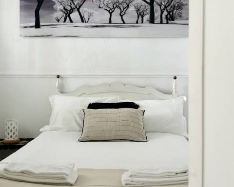 Casa geminada cheia de charme I Arquitetura tradicional I 2 quartos +1 I Pátio I Tanque I Terraços I Baixa Olhão