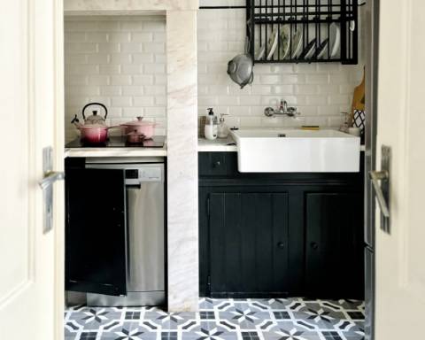 Casa geminada cheia de charme I Arquitetura tradicional I 2 quartos +1 I Pátio I Tanque I Terraços I Baixa Olhão