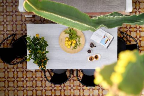 Casa geminada cheia de charme I Arquitetura tradicional I 2 quartos +1 I Pátio I Tanque I Terraços I Baixa Olhão