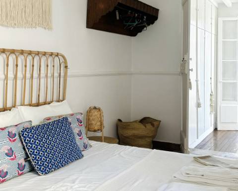 Casa geminada cheia de charme I Arquitetura tradicional I 2 quartos +1 I Pátio I Tanque I Terraços I Baixa Olhão