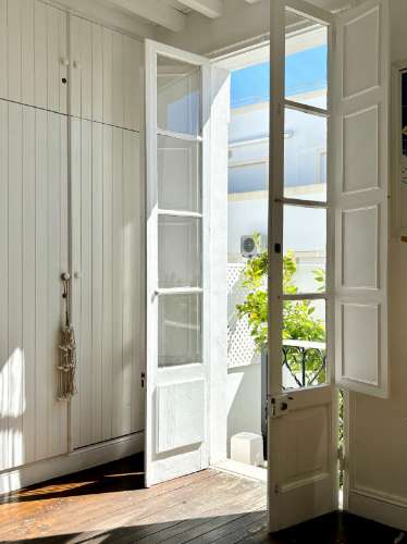 Casa geminada cheia de charme I Arquitetura tradicional I 2 quartos +1 I Pátio I Tanque I Terraços I Baixa Olhão