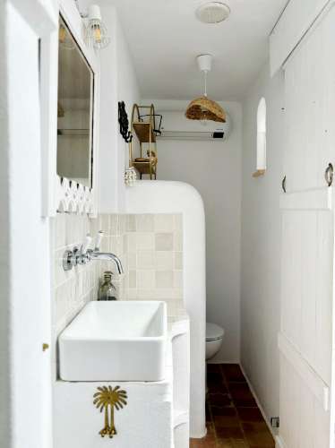 Casa geminada cheia de charme I Arquitetura tradicional I 2 quartos +1 I Pátio I Tanque I Terraços I Baixa Olhão