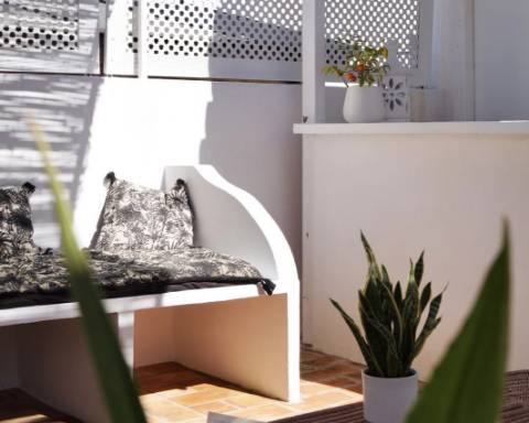 Casa geminada cheia de charme I Arquitetura tradicional I 2 quartos +1 I Pátio I Tanque I Terraços I Baixa Olhão