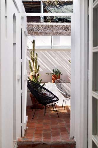 Casa geminada cheia de charme I Arquitetura tradicional I 2 quartos +1 I Pátio I Tanque I Terraços I Baixa Olhão