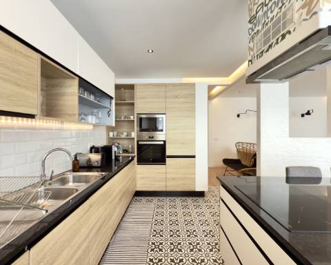 Excelente apartamento luminoso de 81 m² I 2 quartos I No coração de Faro