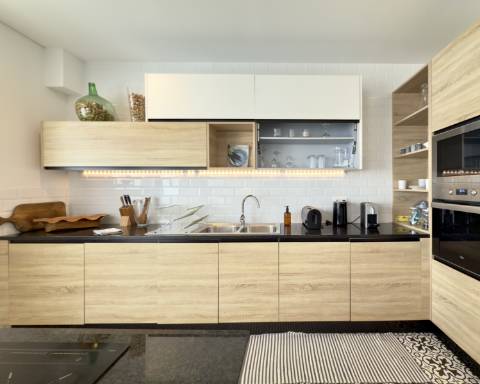 Excelente apartamento luminoso de 81 m² I 2 quartos I No coração de Faro