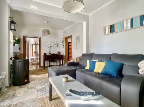 Casa tradicional renovada I 2 quartos I Terreno de 4383 m² com vistas magníficas para o campo I Perto de Loulé